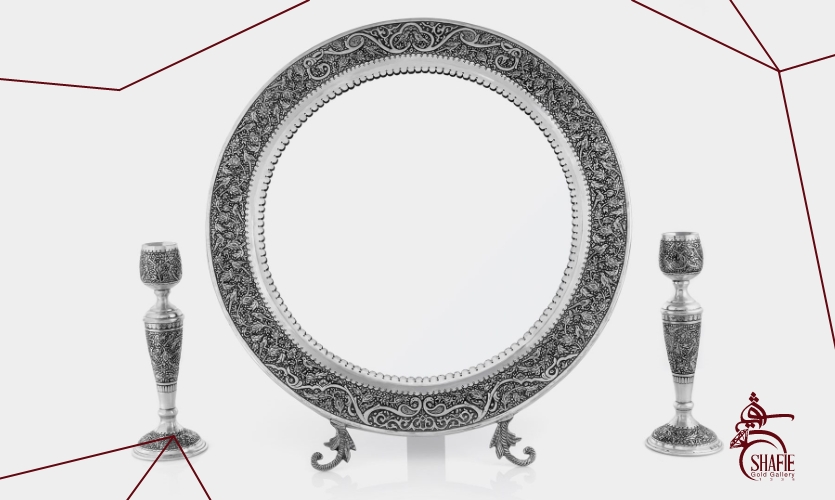 شیکترین آینه و شمعدان نقره.jpg